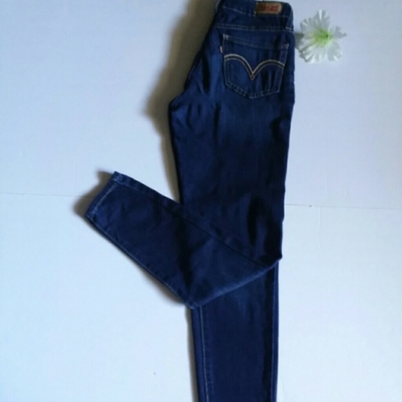 Levi's Dark Wash Skinny Jeans - Picture 5 of 6